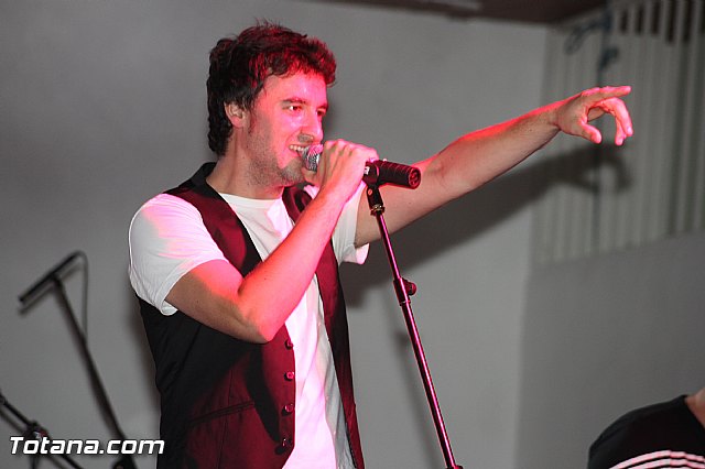 Ms de 800 personas disfrutaron de la noche solidaria del rock - 35