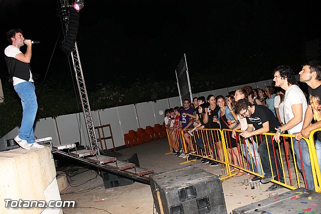 Ms de 800 personas disfrutaron de la noche solidaria del rock - 46