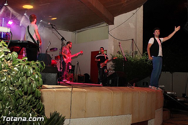 Ms de 800 personas disfrutaron de la noche solidaria del rock - 48