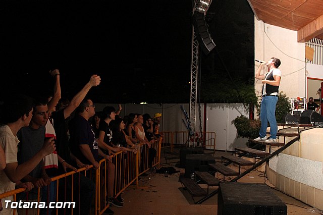 Ms de 800 personas disfrutaron de la noche solidaria del rock - 51