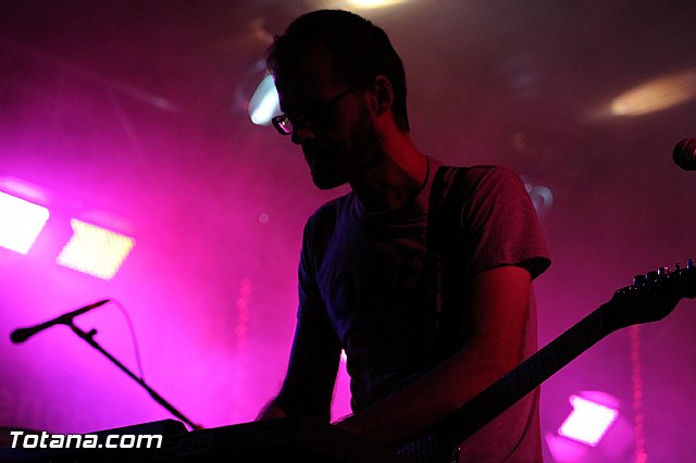 Ms de 800 personas disfrutaron de la noche solidaria del rock - 52