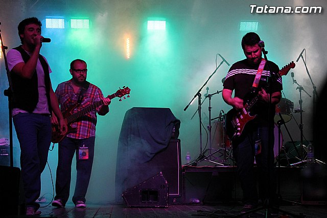 Ms de 800 personas disfrutaron de la noche solidaria del rock - 57