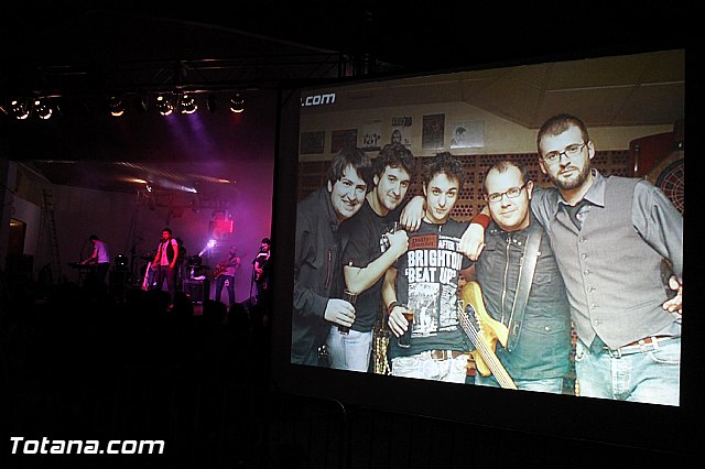 Ms de 800 personas disfrutaron de la noche solidaria del rock - 58