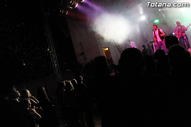 Ms de 800 personas disfrutaron de la noche solidaria del rock - 59