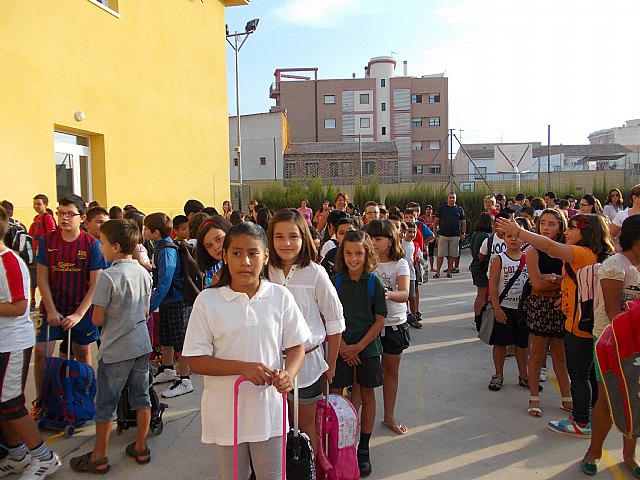 El C.E.I.P Santiago comienza el curso escolar 2012-2013 con el inicio de la celebracin de su 75 aniversario - 3
