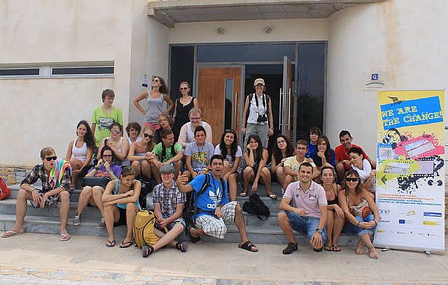 Jóvenes europeos visitan el Parque regional de Salinas y arenales de San Pedro - 1, Foto 1