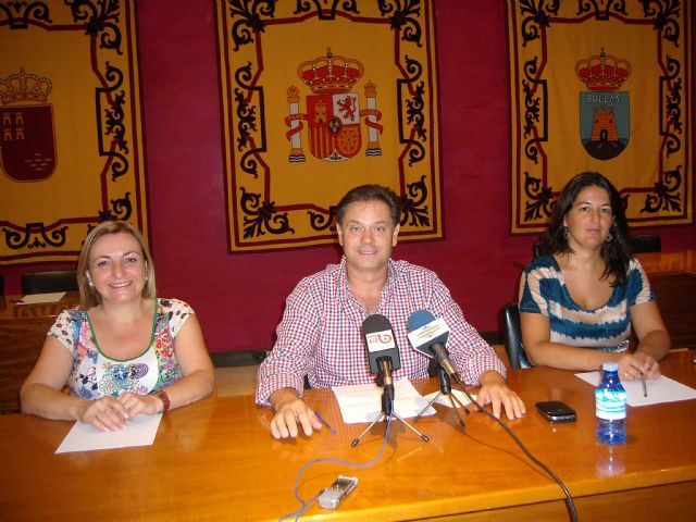 El Ayuntamiento crea unas ayudas destinadas a las familias más necesitadas para la adquisición de material escolar - 1, Foto 1