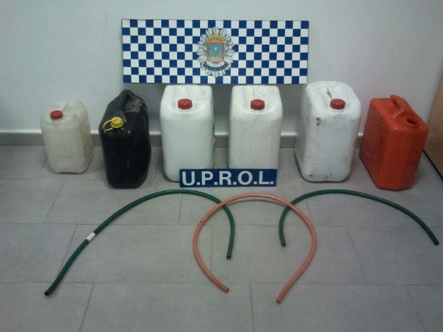 La Policía Local intercepta a 3 personas por robar gasoil del depósito de un vehículo de gran tonelaje en Almendricos - 2, Foto 2