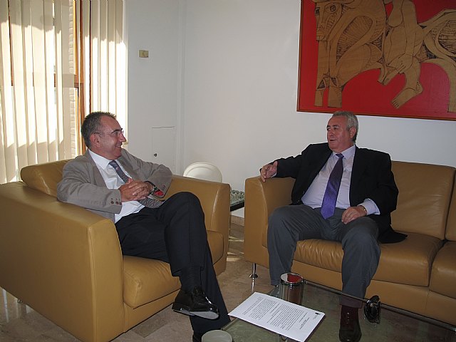 El consejero de Presidencia recibe al alcalde de Abanilla - 1, Foto 1