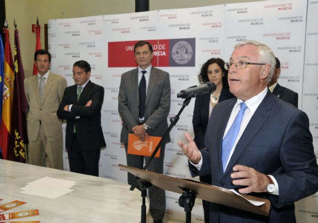 Un alumno de la Facultad de Letras gana el Premio de Relato Corto Erasmus de la Universidad de Murcia - 2, Foto 2