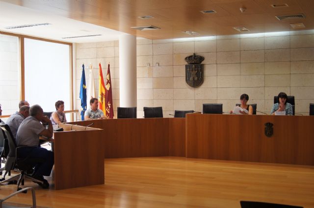 Se aprueba la recepción del personal y medios materiales adscritos al servicio de abastecimiento de agua potable y alcantarillado, como consecuencia de la resolución del contrato con la concesionaria Urbaser, SA por incumplimiento de sus obligaciones, Foto 2