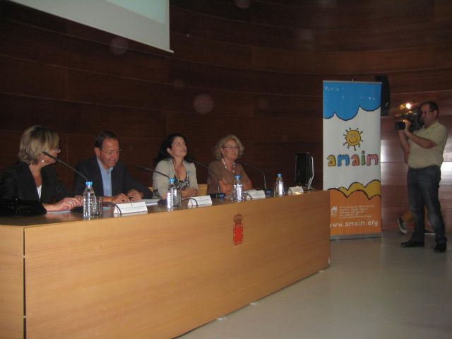 El Alcalde Cámara presenta la Campaña ´Uno de cada cinco´ para le prevención del abuso sexual infantil - 2, Foto 2