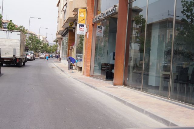 Finalizan las obras de remodelación de las aceras de la Avenida de la Rambla de La Santa, incluidas en el POS, Foto 1
