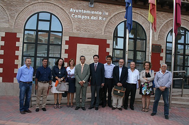 Reunión del consejero de Obras Públicas y el alc aldede Campos del Río - 1, Foto 1