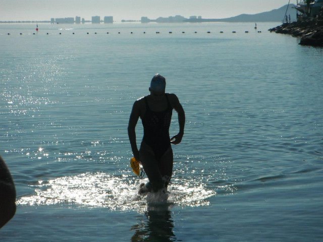 El totanero Jose Miguel Cano particip en la 9ª edicin de la Travesa del Mar Menor 