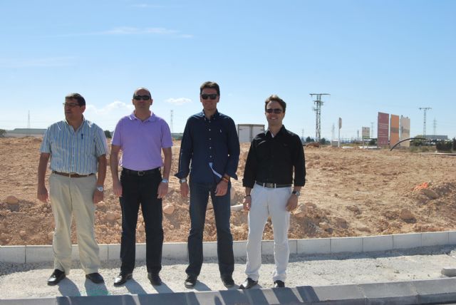 El Ayuntamiento de Alhama apuesta decisivamente por el sector industrial como fuente segura de empleo, Foto 2