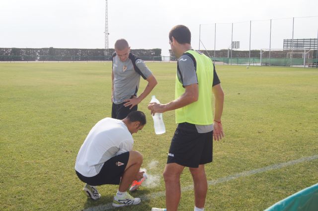 El Real Murcia CF se ejercita hoy y mañana en el Polideportivo Municipal 6 de Diciembre de Totana, Foto 6