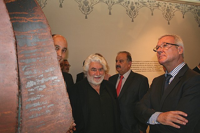 El presidente Valcárcel inaugura el nuevo espacio dedicado a la obra de Cristóbal Gabarrón en la Casa Pintada de Mula - 3, Foto 3
