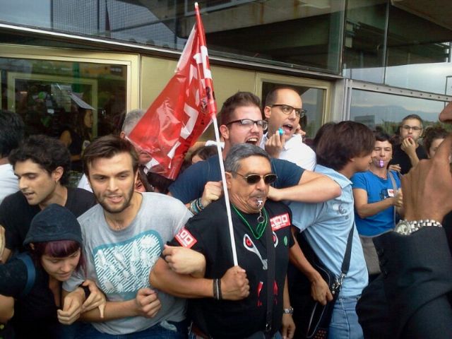 JSRM protesta ante Ballesta y Cobacho contra los recortes durante el acto de apertura del curso universitario - 1, Foto 1