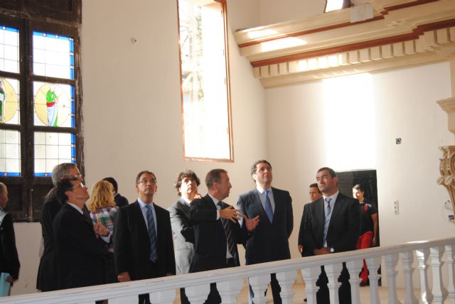 El subsecretario de Fomento y el delegado del Gobierno visitan la iglesia de San Mateo de Lorca al concluir las obras de restauración - 2, Foto 2