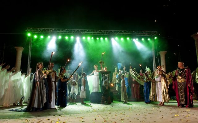 Los chistes sobre las fiestas y la historia de la ciudad copan el pregón de Juan Muñoz - 2, Foto 2