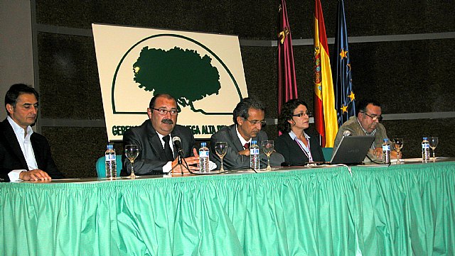 El Hospital de la Vega Lorenzo Guirao realiza en los últimos dos años un total de 116 intervenciones virtuales de rodilla - 1, Foto 1