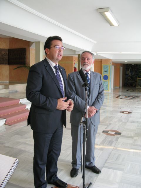 El presidente de la Asamblea de Extremadura elogia la figura del presidente Celdrán - 2, Foto 2