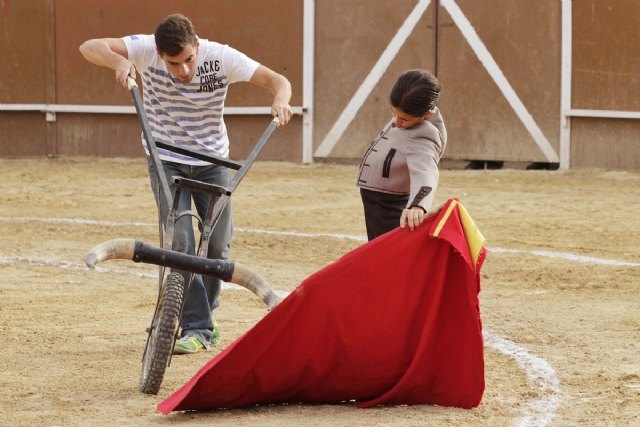 Exitosa y didáctica Clase Práctica de la Escuela de Tauromaquia de la Región de Murcia en Mula - 2, Foto 2