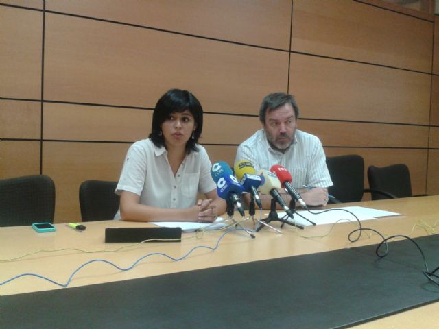 Los Grupos Municipales PSOE e IU-Verdes solicitan que la tarjeta turística de Murcia incluya el transporte público - 1, Foto 1