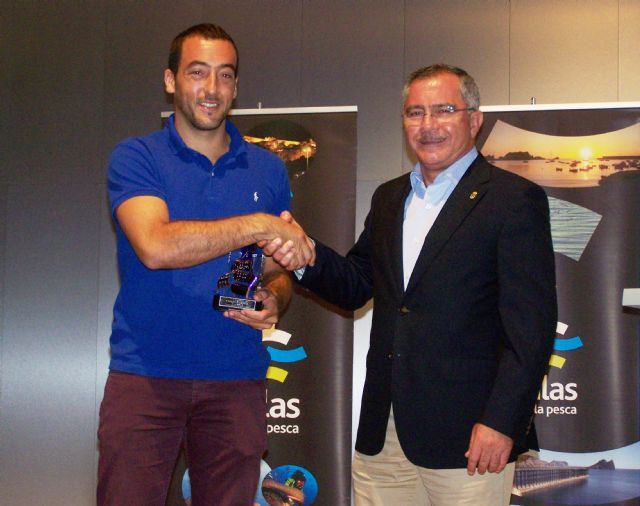 Vicente Robles y el grupo Samoa galardonados en la II edición de los premios del Día Mundial del Turismo en Águilas - 2, Foto 2
