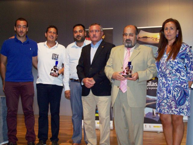 Vicente Robles y el grupo Samoa galardonados en la II edición de los premios del Día Mundial del Turismo en Águilas - 3, Foto 3