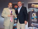 Vicente Robles y el grupo 'Samoa' galardonados en la II edicin de los premios del Da Mundial del Turismo en guilas