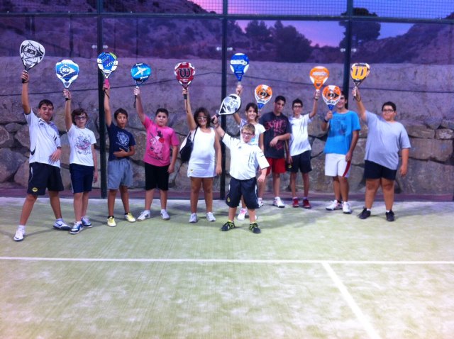 The school organizes Evolution Paddle Tennis Vs the "Saturday Free Paddle" for children from 3-18 years, Foto 1