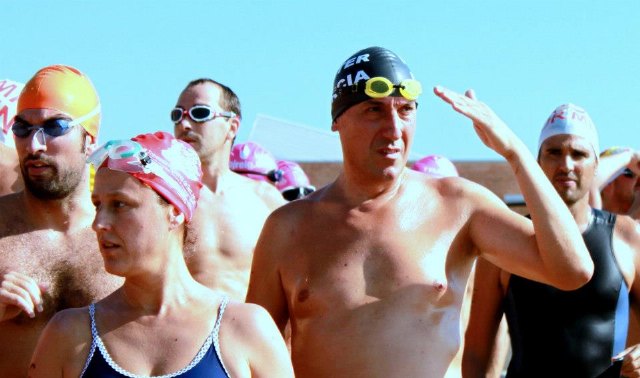 El totanero Jos Miguel Cano particip en la ltima travesa a nado de la liga alicantina - 1