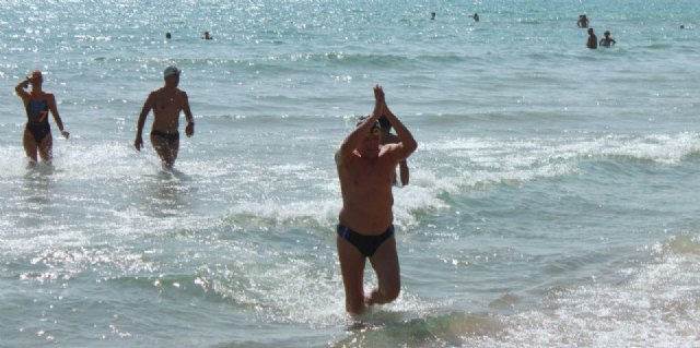 El totanero Jos Miguel Cano particip en la ltima travesa a nado de la liga alicantina - 2