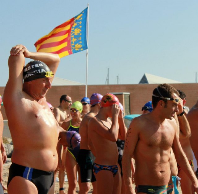 El totanero Jos Miguel Cano particip en la ltima travesa a nado de la liga alicantina - 8