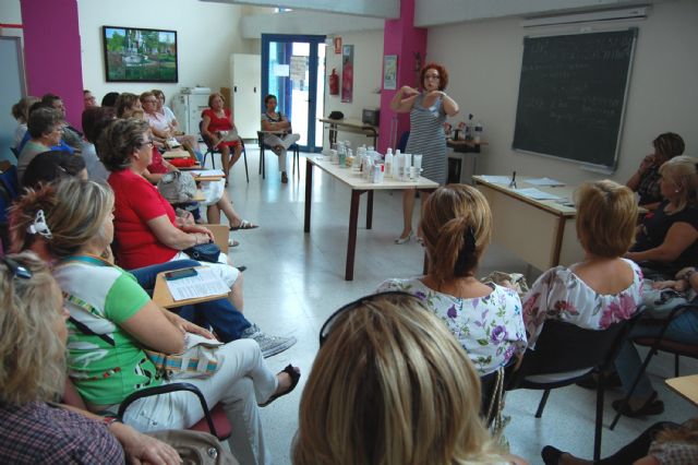 Las torreñas aprenden a cuidar su piel tras las vacaciones de verano - 2, Foto 2