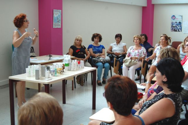 Las torreñas aprenden a cuidar su piel tras las vacaciones de verano - 3, Foto 3