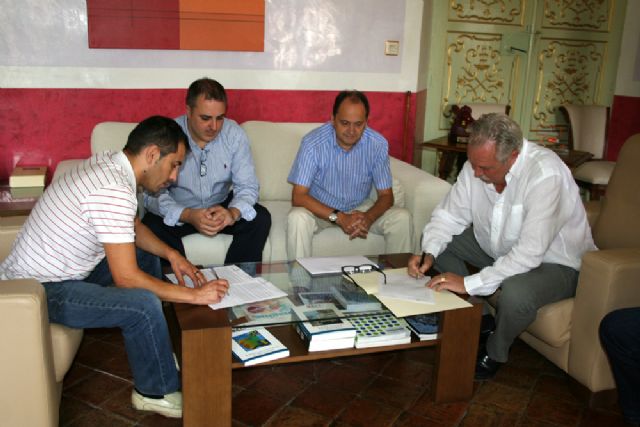 El Ayuntamiento firma el contrato de construcción de una nueva nave en el Polígono del Agua Salada - 1, Foto 1