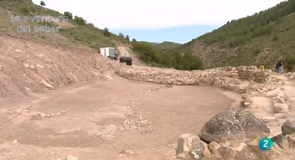 Televisión Española grabó un reportaje sobre los nuevos hallazgos en el Yacimiento de La Bastida, Foto 1