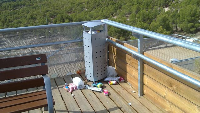 El Casco Antiguo, La Molineta, el Cerro de Santa Bárbara y el Cerro del Castillo necesitan un plan especial de limpieza - 2, Foto 2