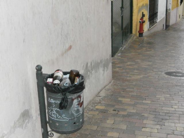 El Casco Antiguo, La Molineta, el Cerro de Santa Bárbara y el Cerro del Castillo necesitan un plan especial de limpieza - 4, Foto 4