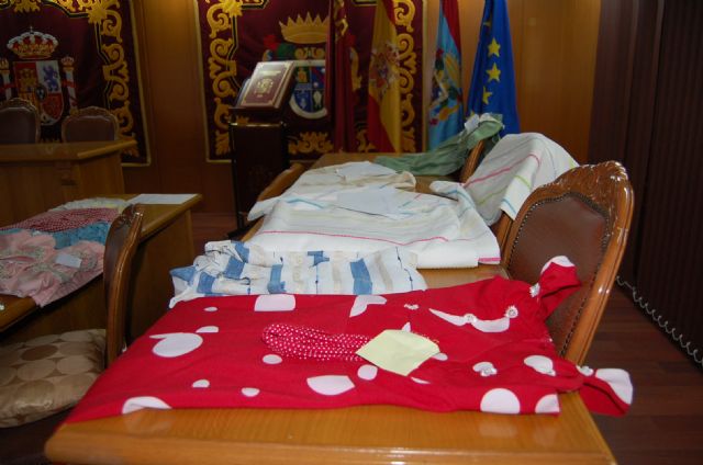 Reciben sus diplomas once vecinas de Alguazas participantes en un taller formativo de costura - 3, Foto 3