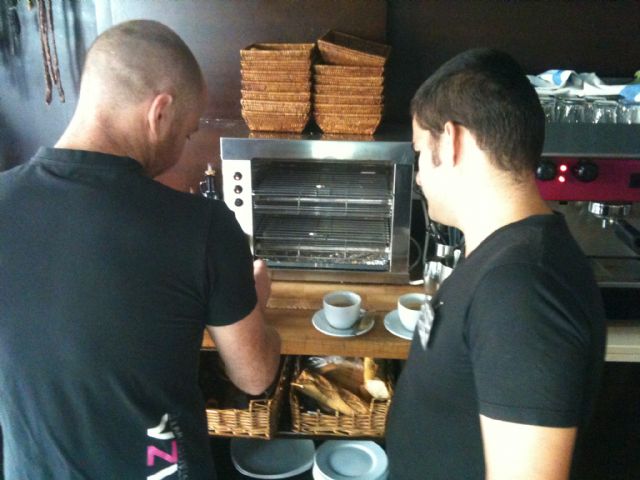 Durante septiembre el colectivo El Candil ha formado a 12 personas, Foto 1
