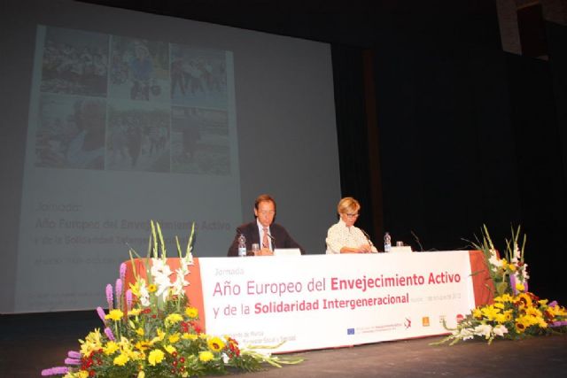 La mitad de los murcianos con más de 65 años utilizan los centros de mayores del Ayuntamiento - 2, Foto 2