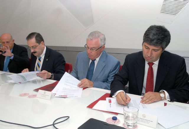 Los alumnos de la Universidad de Murcia podrán pagar la matrícula en siete plazos sin intereses - 2, Foto 2