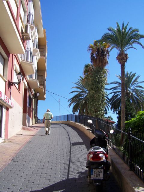 El Ayuntamiento de Águilas instala nuevas luminarias en varias zonas del municipio - 1, Foto 1