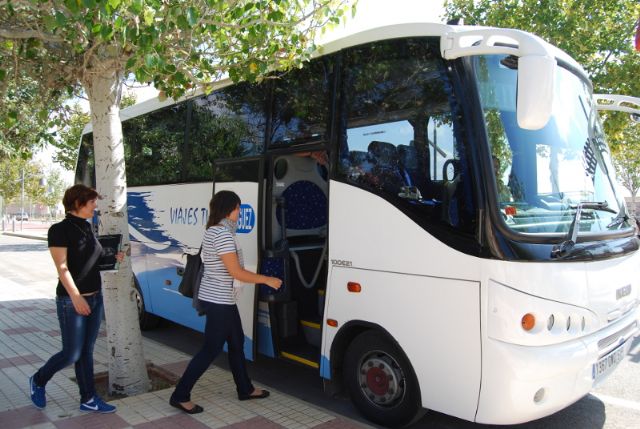 Los estudiantes de Fuente Álamo ya disponen de un autobús para ir a la universidad - 1, Foto 1