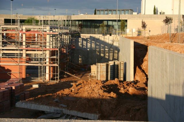 IU-Verdes pide explicaciones sobre el derrumbe de un muro de contención del Tercer Instituto de Yecla - 4, Foto 4