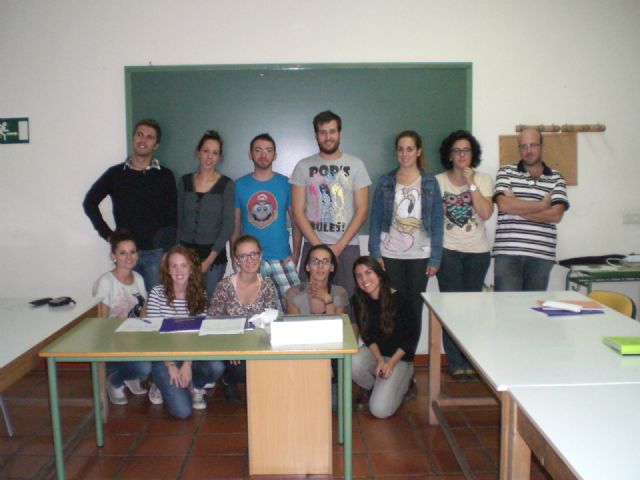 Cerca de una quincena de jóvenes se dan cita en el curso de monitor de tiempo libre, Foto 1